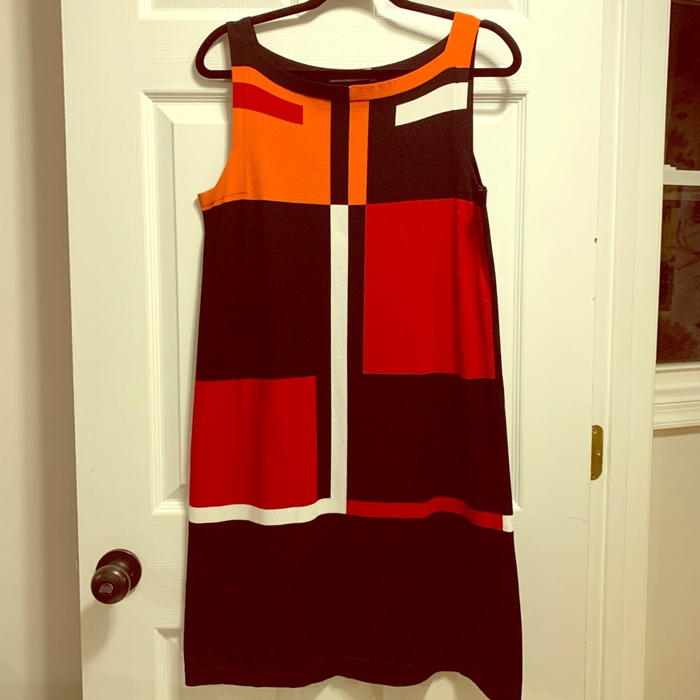 D. Exterior 60s-feel shift dress.